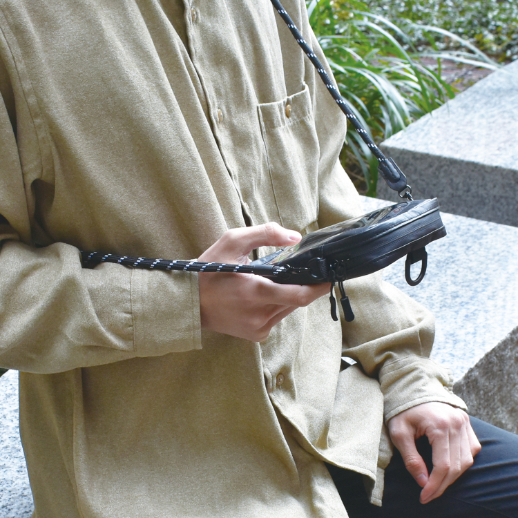 マグエックス　TYVEL．スマホショルダーポーチ　マットブラックの商品画像10枚目