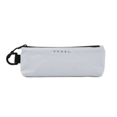 マグエックス　TYVEL．スリムポーチ　ライトグレー