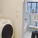 Photo : Laundry - 西新宿駅まで徒歩6分！そこから新宿駅まで1駅1分！✨アクセスコスパ最高！⭐️和室個室初期費用０円！2階建て一軒家✨