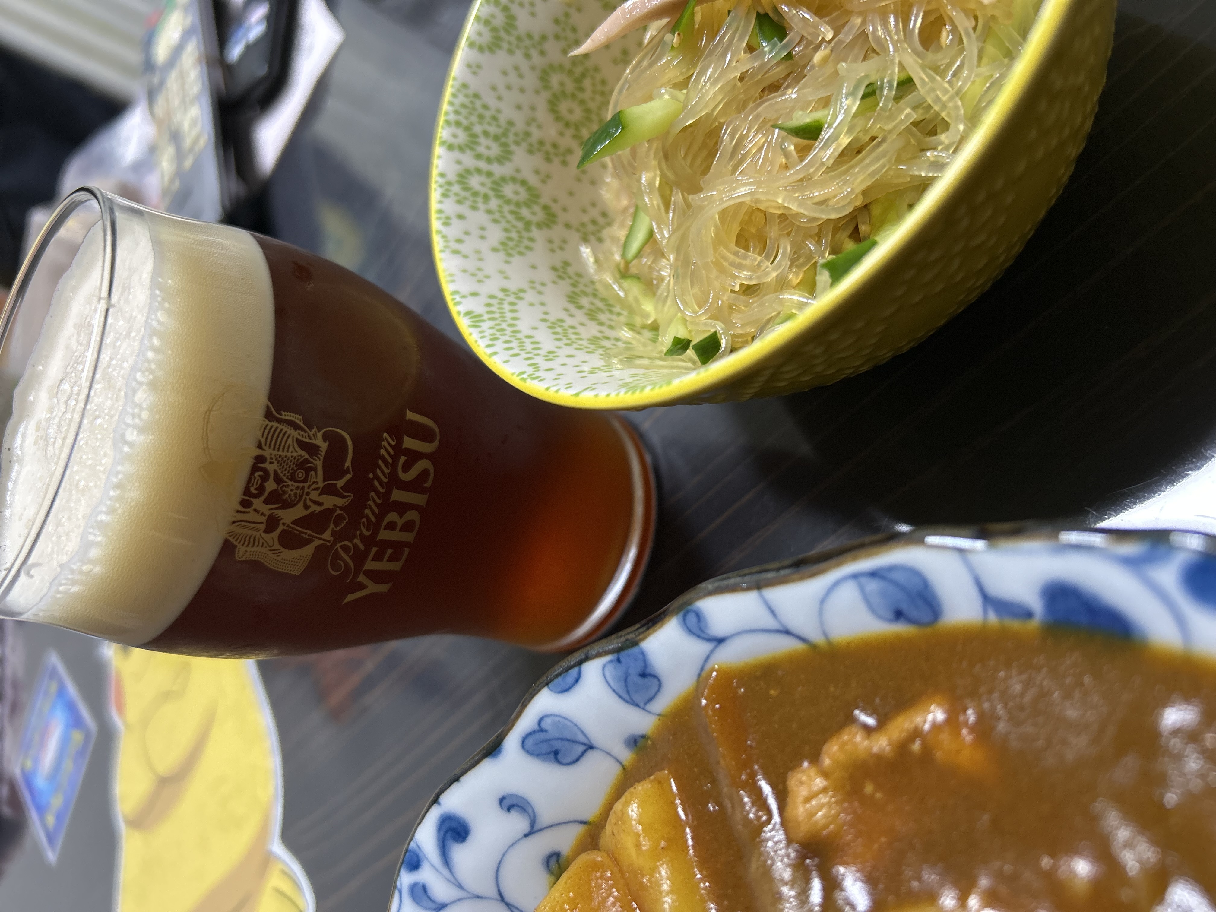 オリバー・ガル　キャンバスアート　CARAMEL AMBER DRINK Caramel Apple Bourbon Cocktail - The Wanderlust Kitchen