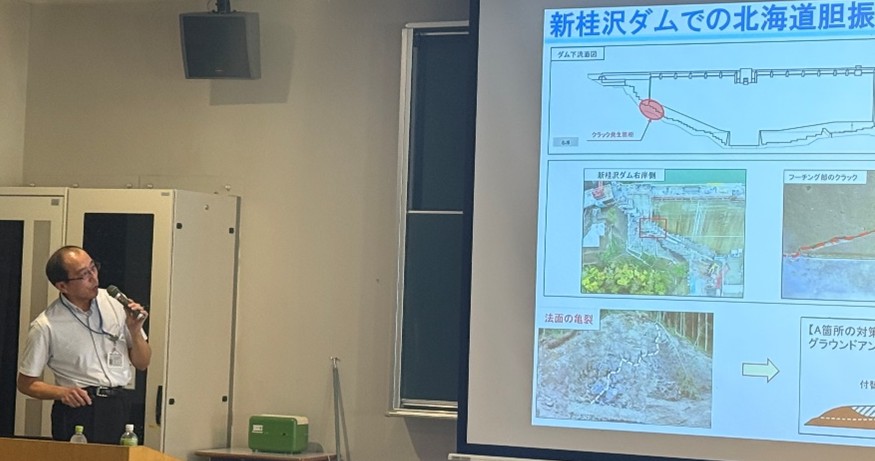 １年生を対象に北海道開発局による講演を行いました