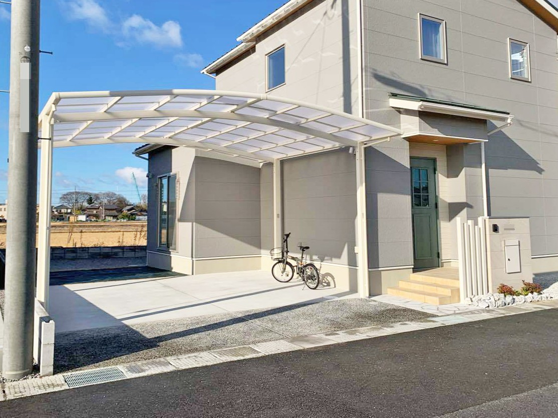 白系カーポート 施工例 白系カーポート 施工例