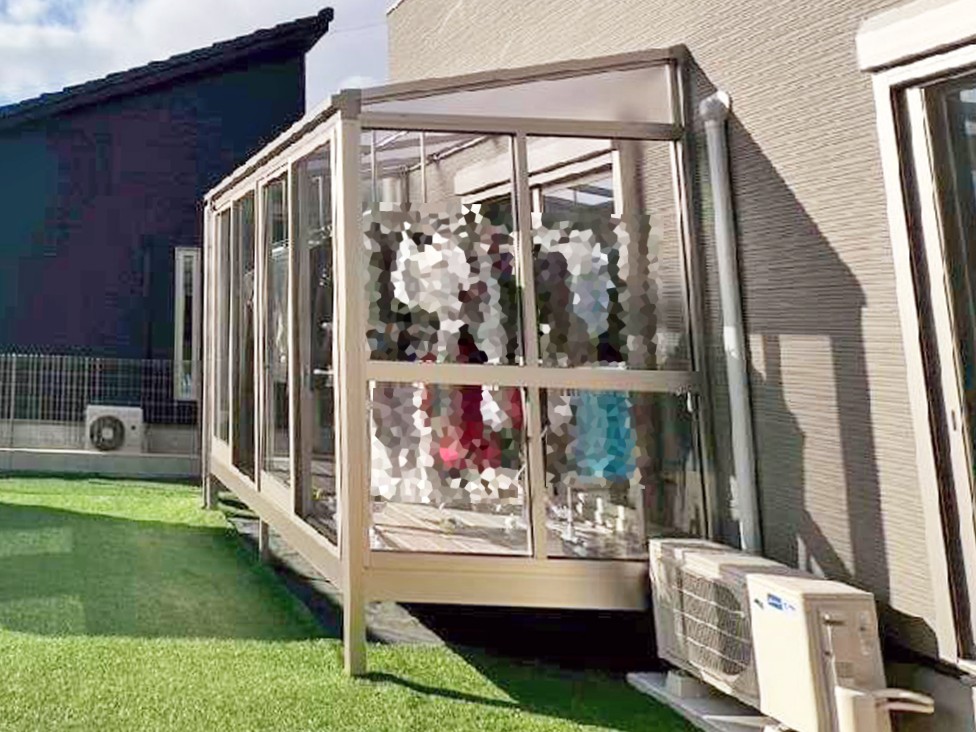 YKKAP ソラリアテラス囲い　洗濯干し　施工例