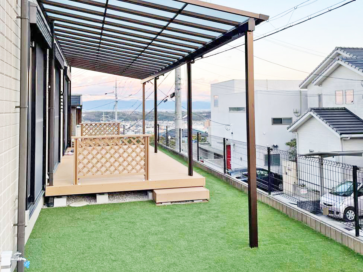ウッドデッキ　テラス屋根　施工例