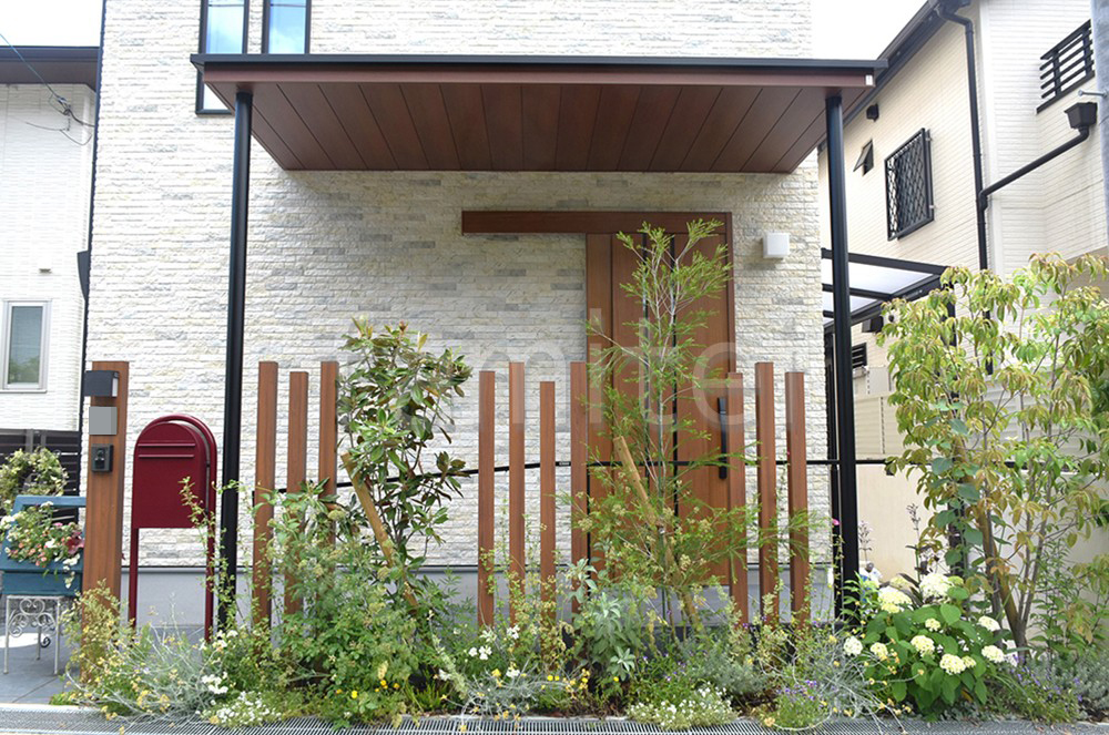 ボンボビ 角柱 植栽 施工例 ボンボビ 角柱 植栽 施工例