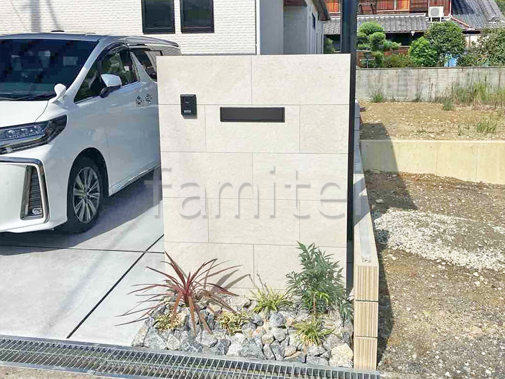 モダン門柱 コルジリネ 下草 施工例 モダン門柱 コルジリネ 下草 施工例