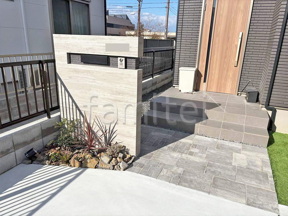 モダン門柱 コルジリネ 下草 施工例 モダン門柱 コルジリネ 下草 施工例