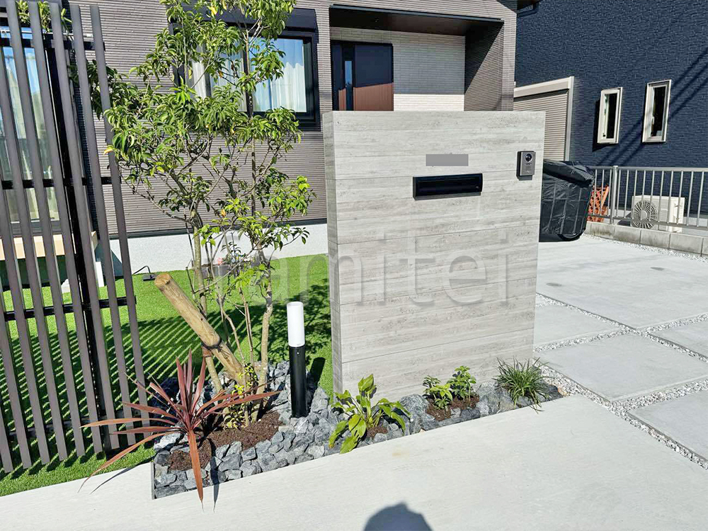 モダン門柱 コルジリネ ソヨゴ 施工例 モダン門柱 コルジリネ ソヨゴ 施工例