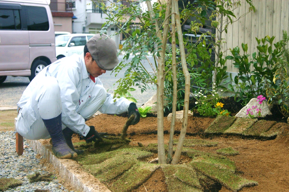 芝貼り 芝貼り