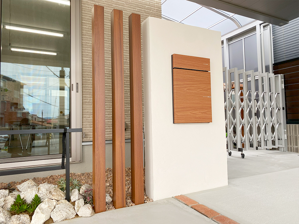 ファミリー庭園兵庫店 展示 塗り壁門柱 ファミリー庭園兵庫店 展示 塗り壁門柱