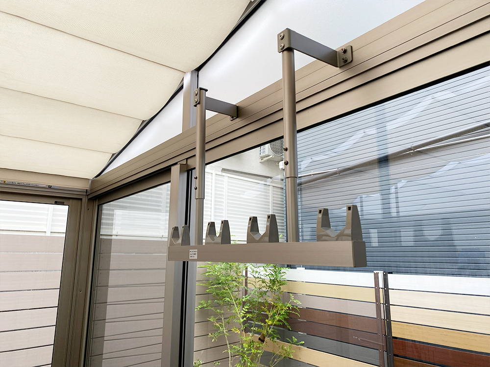 ファミリー庭園兵庫店 展示 竿掛け.jpg ファミリー庭園兵庫店 展示 竿掛け.jpg