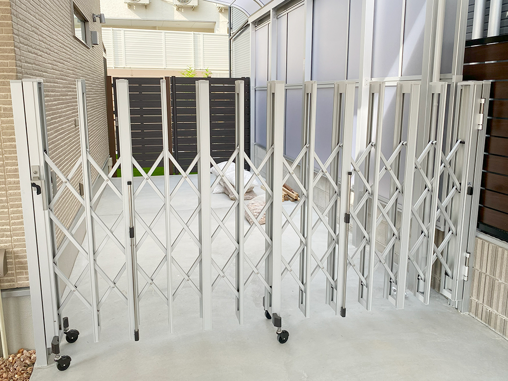 ファミリー庭園兵庫店 展示 伸縮門扉 ファミリー庭園兵庫店 展示 伸縮門扉