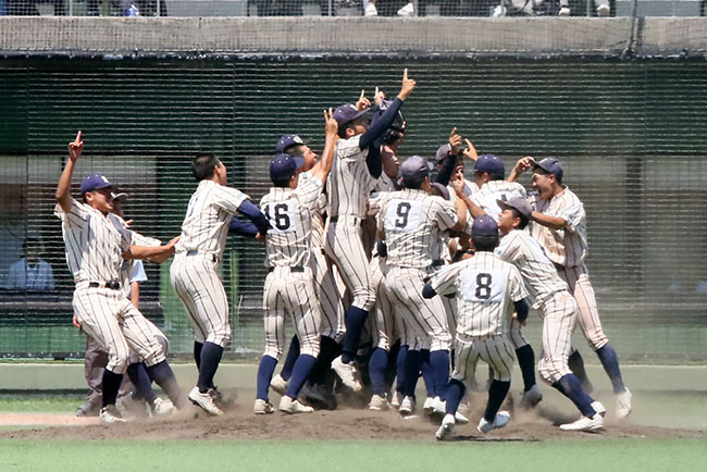 東大阪大学柏原高校 ユニフォーム 制服紹介 – 東大阪大学柏原高等学校