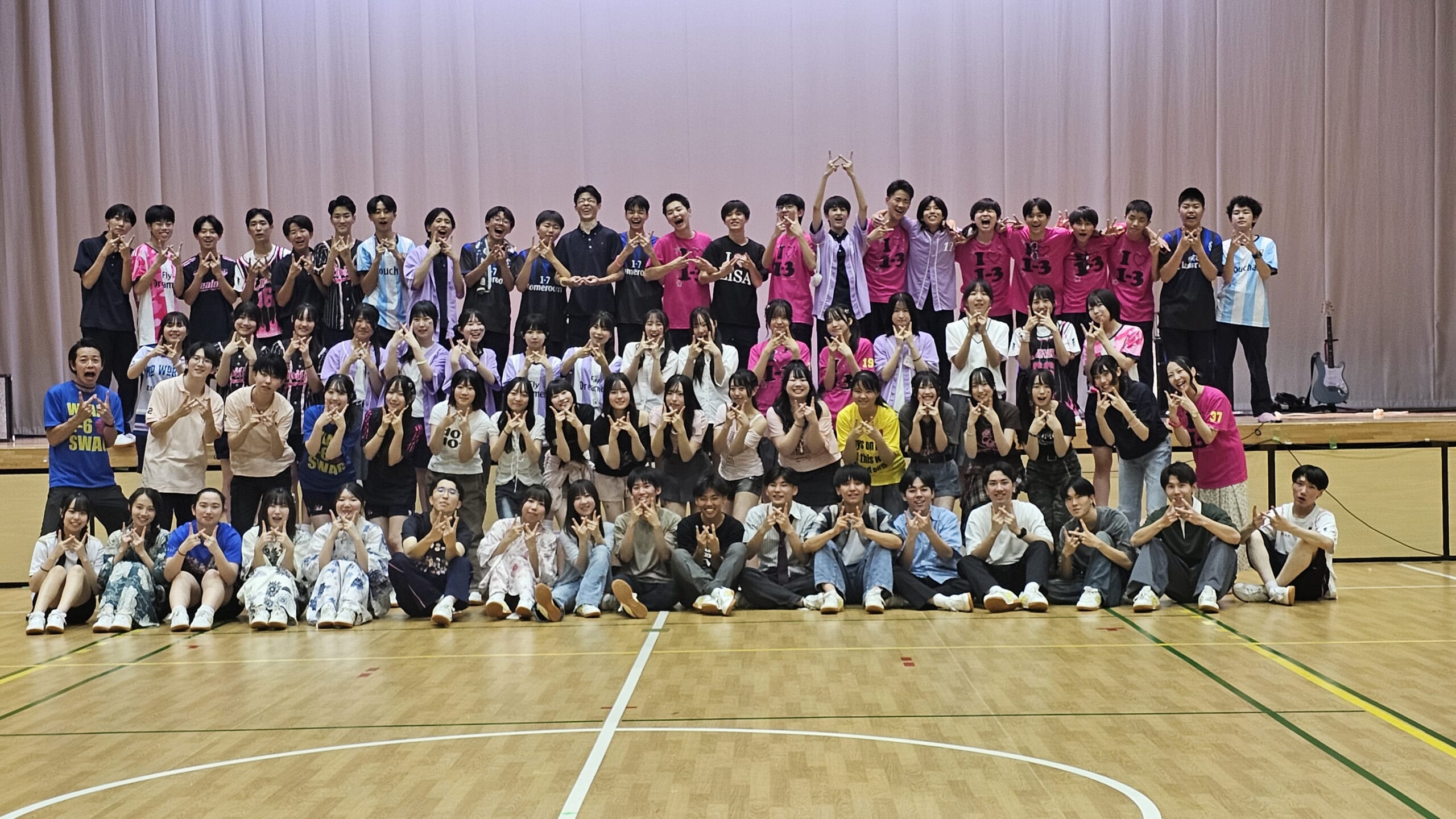引退LIVE後の集合写真 | 高校-軽音楽部 | 日本大学三島高等学校