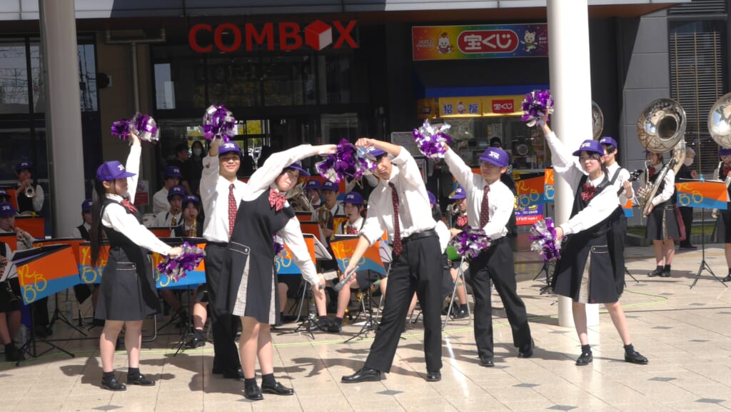 佐賀県　龍谷高等学校　吹奏楽部　花まつり演奏　佐賀市　佐賀駅