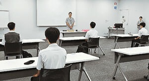高校生の採用試験解禁　５年連続求人２倍超