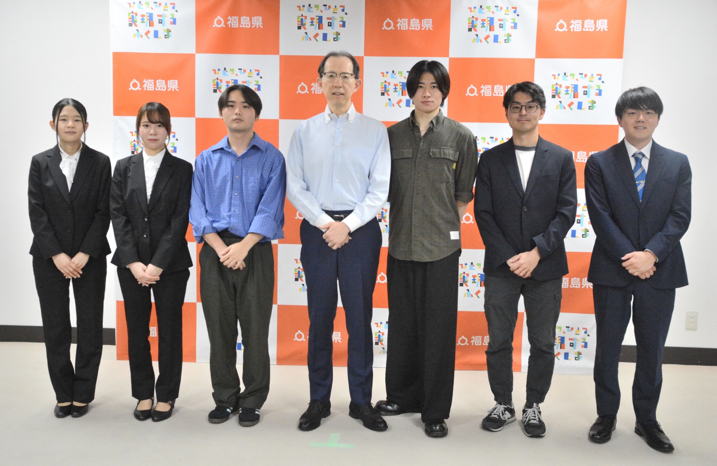 学生と知事が懇談　若者の県内定着に向け