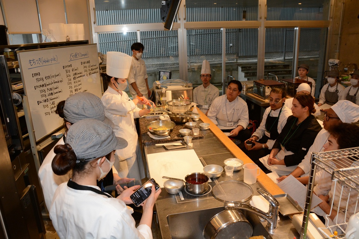 日本調理専門学校（郡山）パリの学生と料理で交流