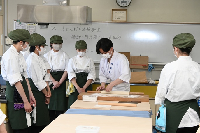 福島東稜高生　本格的うどん調理講習