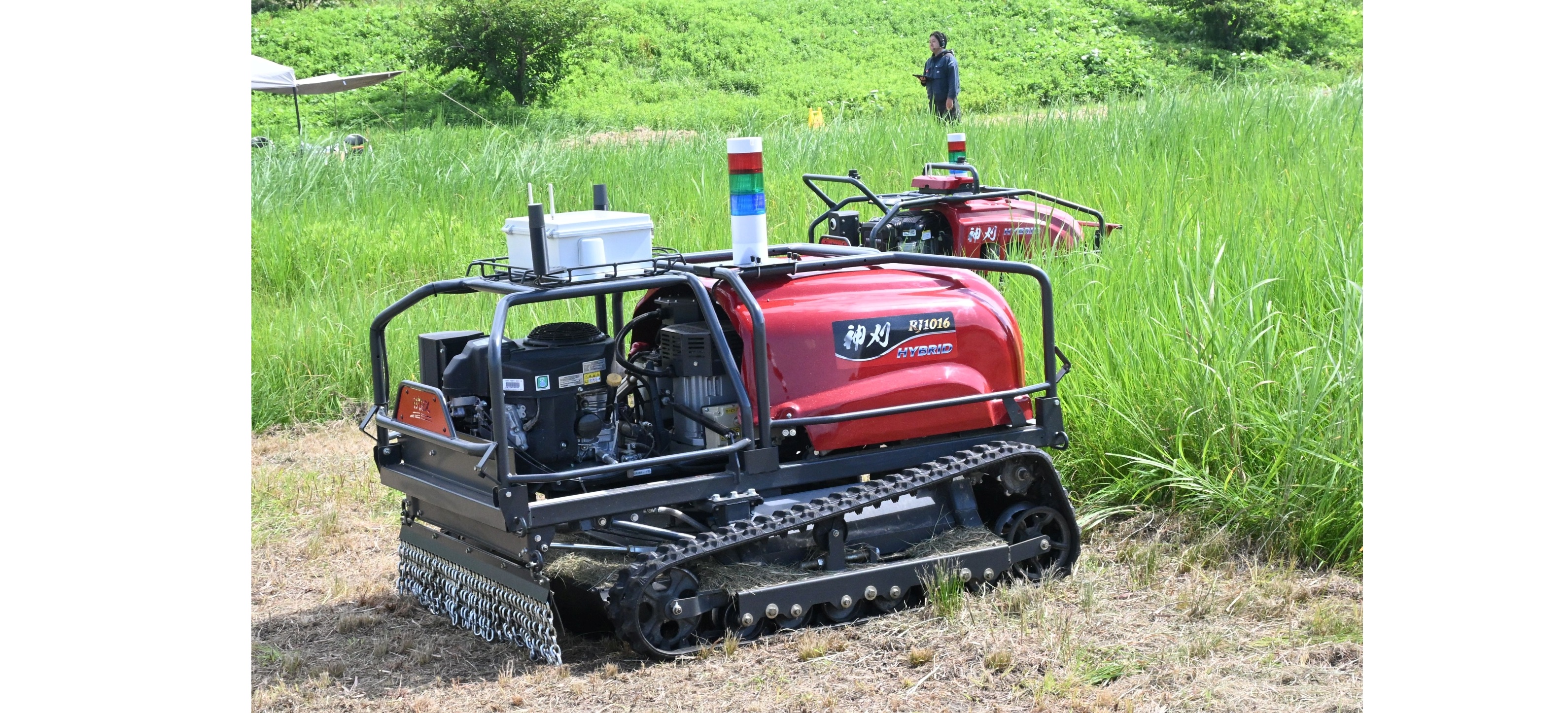 草刈り機を複数運用　東日本計算センターと福島高専が自動運転システム開発
