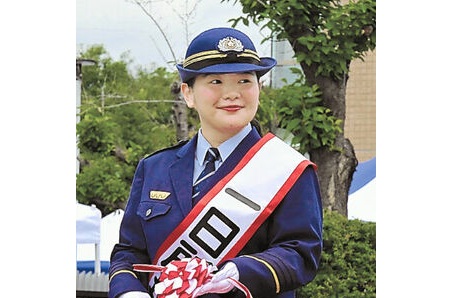 俳優　富田さん一日福島刑務所長　矯正展で交流