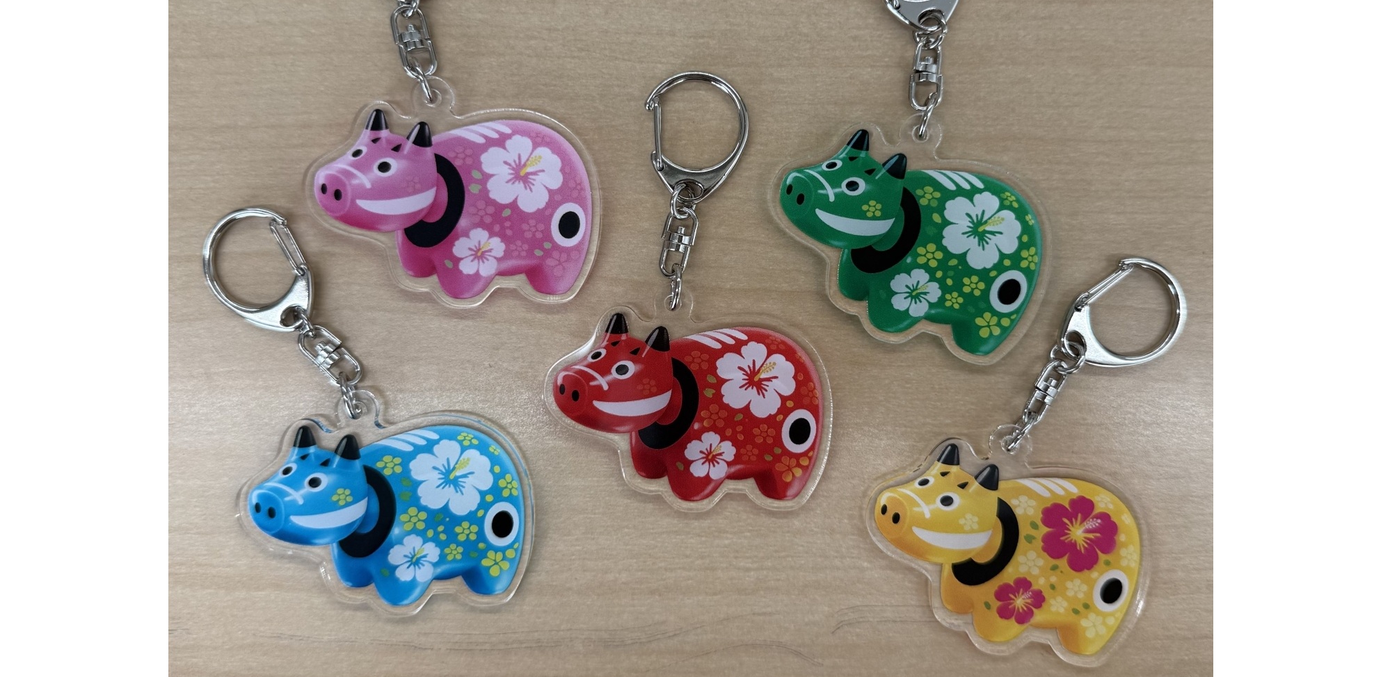 「アロハべこ」キーホルダー登場　９９０円　いわき