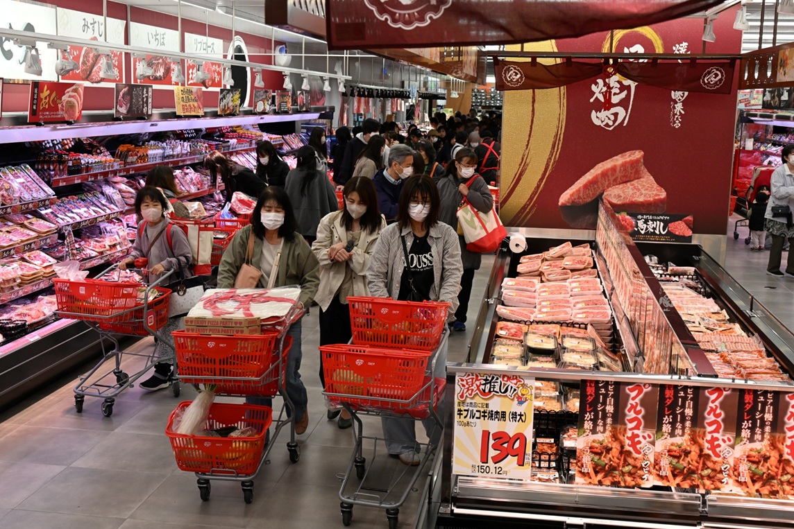 ロピア　福島駅西口に開店　５００人行列