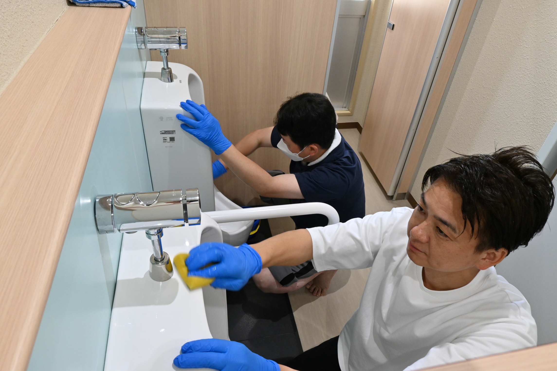 トイレ清掃で心磨く　イズムフーズ　郡山五中で１５年ボランティア
