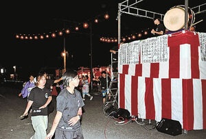 只見で学生企画の初祭り　住民協力、踊りの輪広がる　学生団体「えんびゃれ」フル回転