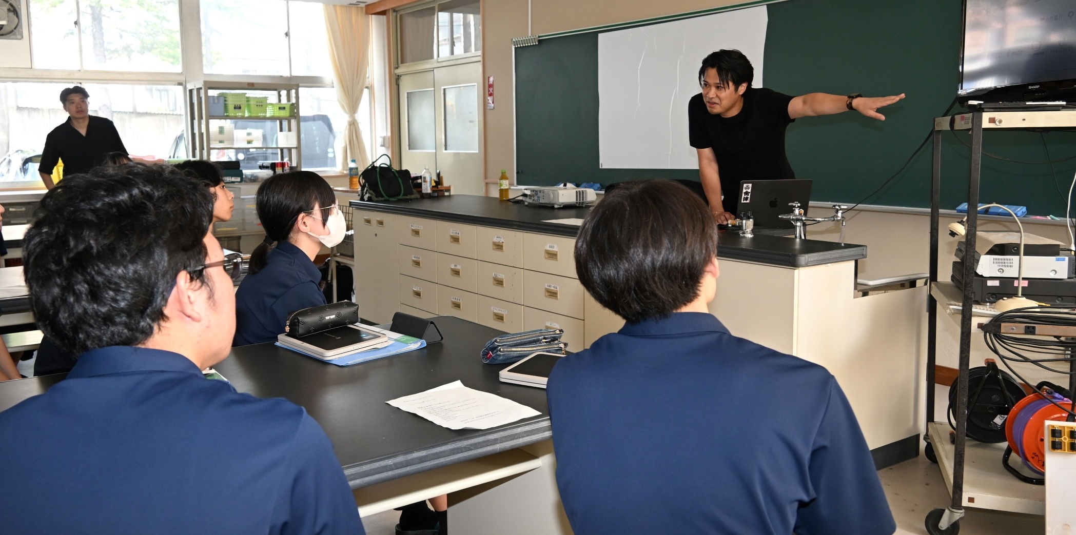 郡山東高生　地域課題への答え導き出す　探究プログラム始動　福島県ゆかりの大人が「問い」投げかけ