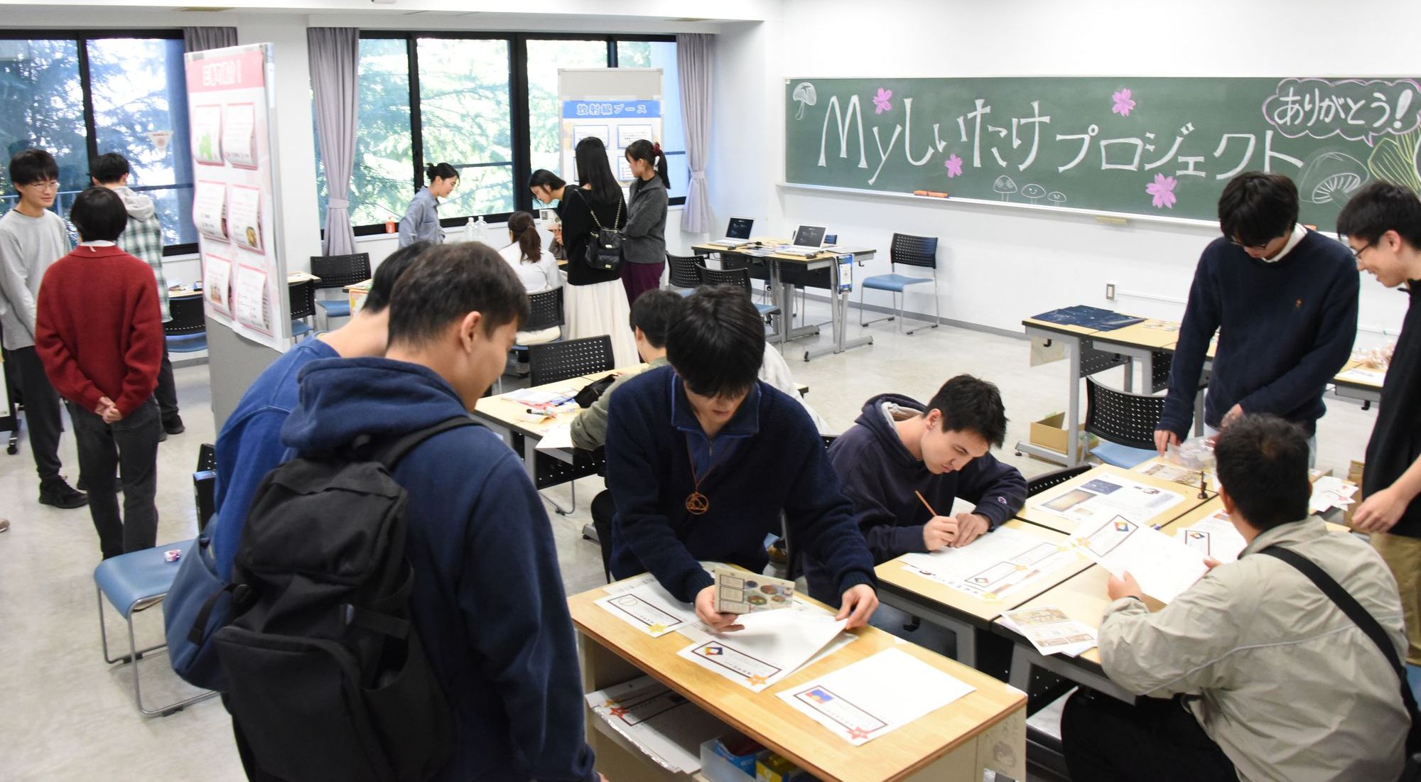 東北大学祭で福興youthのMyしいたけプロジェクトが展示・販売