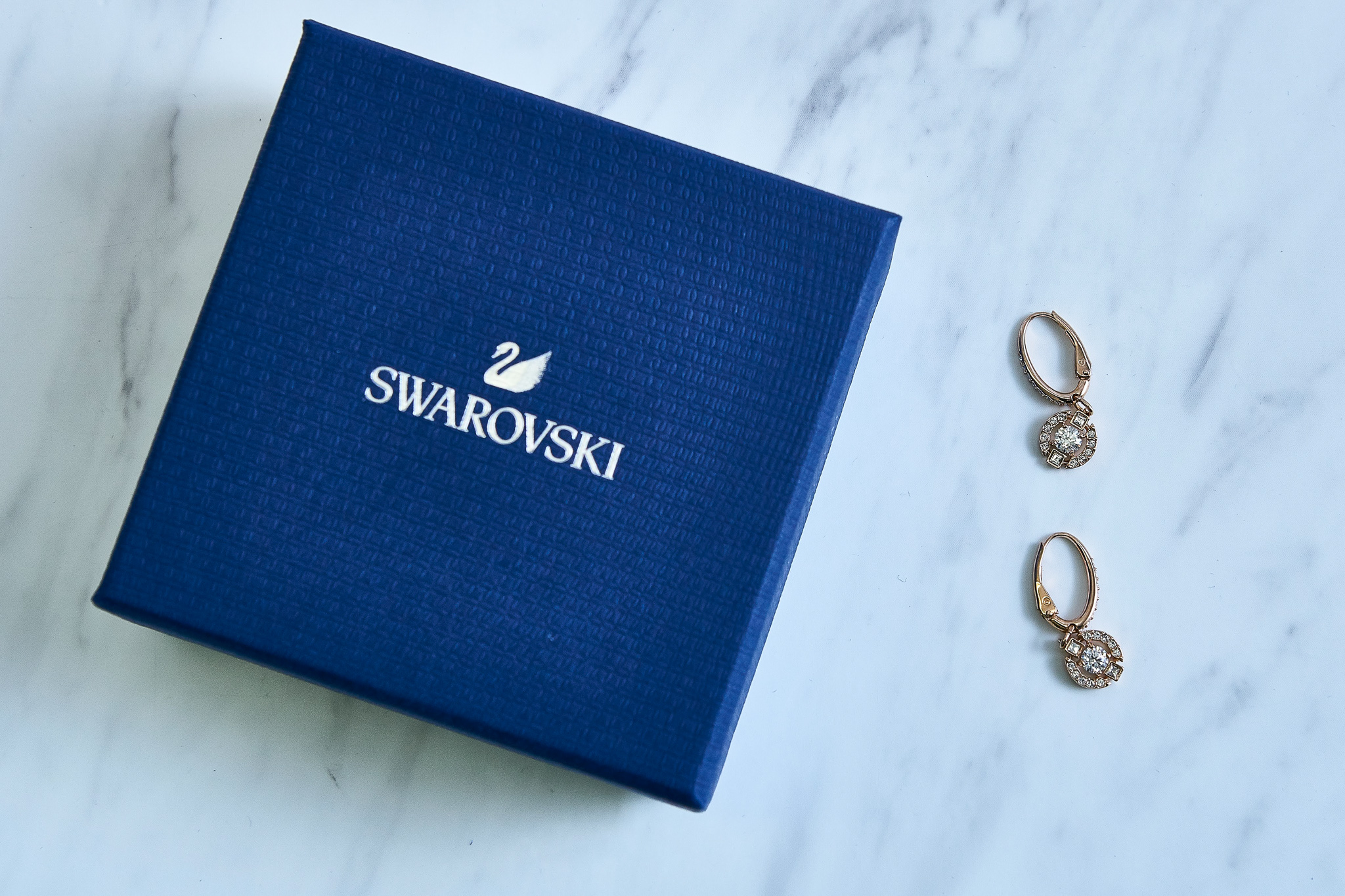 スパークリング ダンス ラウンド ピアス | Swarovski（スワロフスキー 