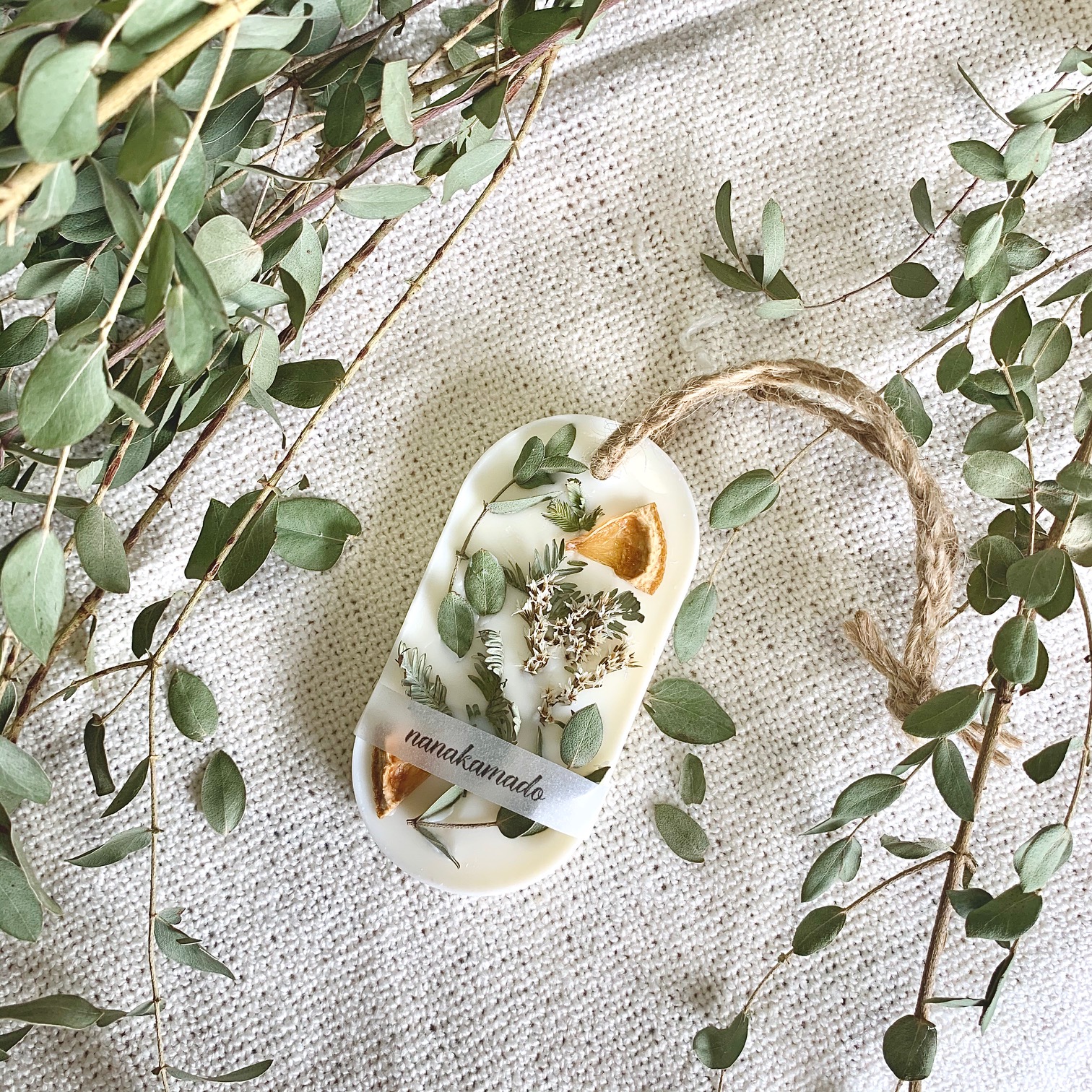 ユーカリ×ドライレモンのアロマワックスサシェ（オーバル型