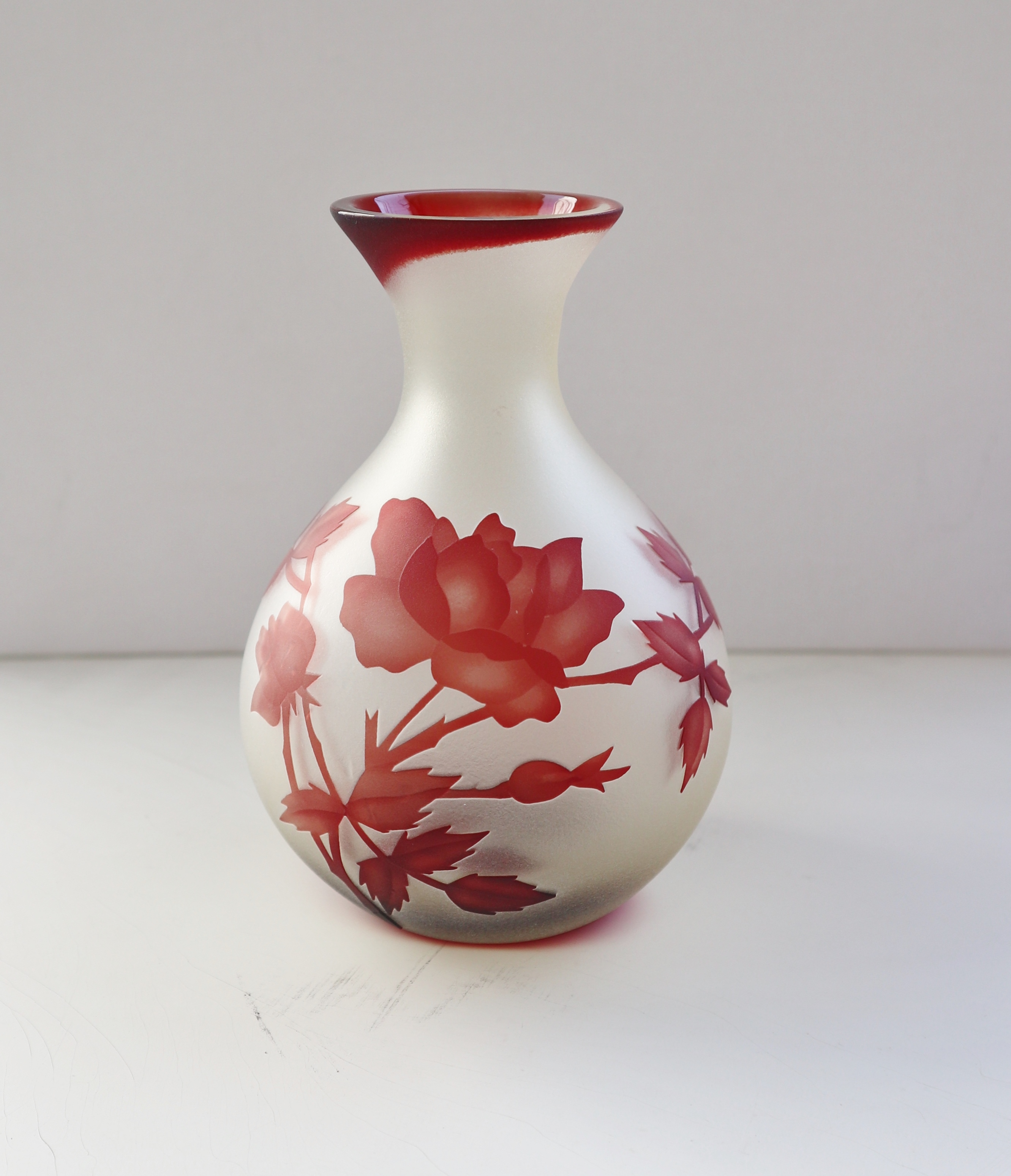 枝付き造花 赤梅 白バラ 和モダンインテリア 一輪挿し 一輪挿し 花器 赤いバラ | NakakinGlass（ナカキングラス）の