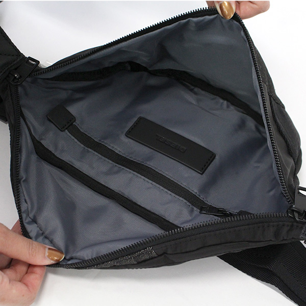 ディーゼル　ボディバッグ バッグ メンズ ボディバッグ ファスナージップ ロゴ X07511 P3477