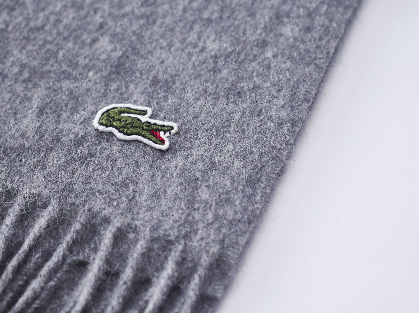 カシミヤマフラー | LACOSTE（ラコステ）のプレゼント・ギフト