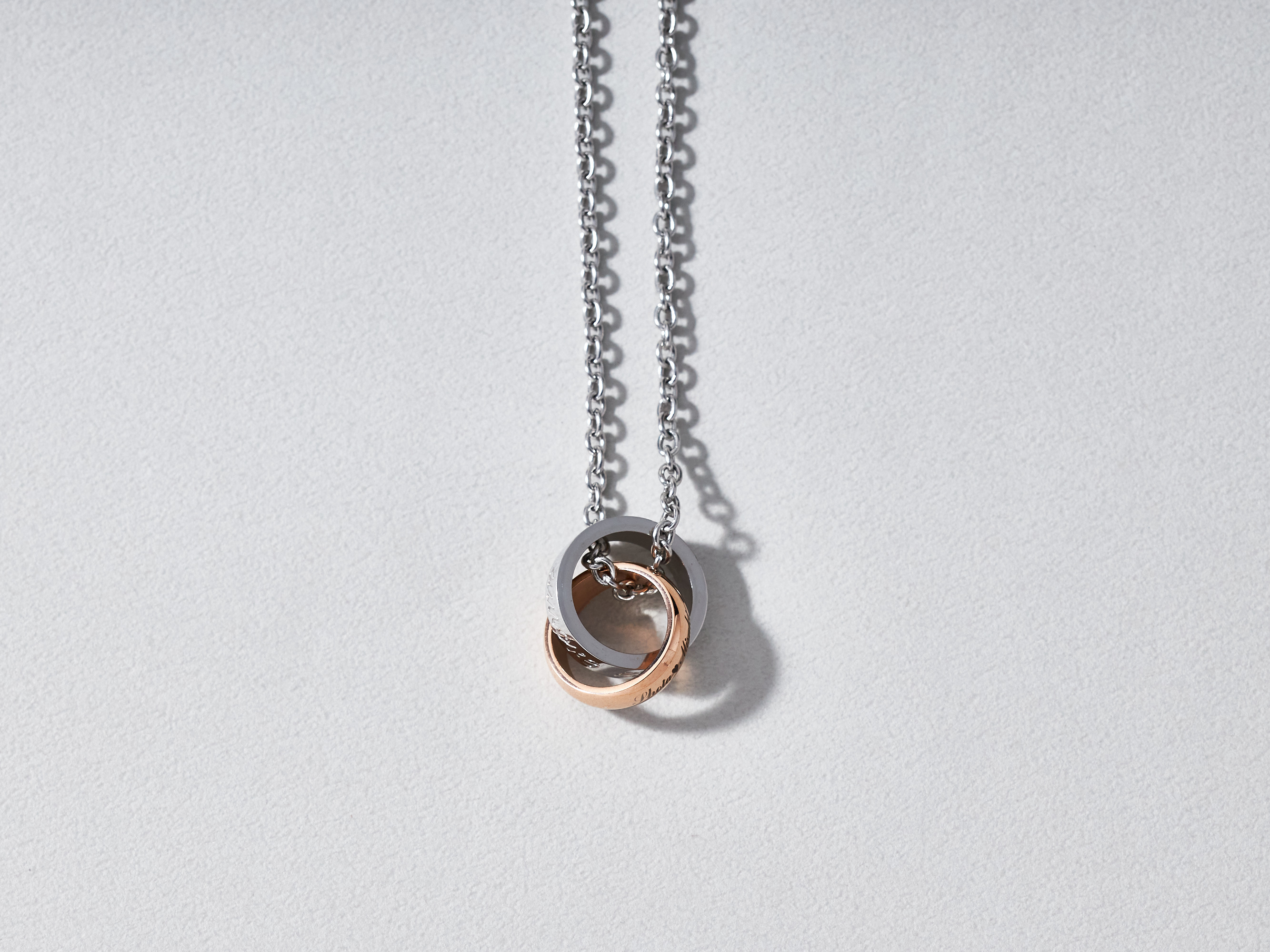 名入れギフト】ペアリングネックレス＜LoveRing＞ | 株式会社MIYABIの