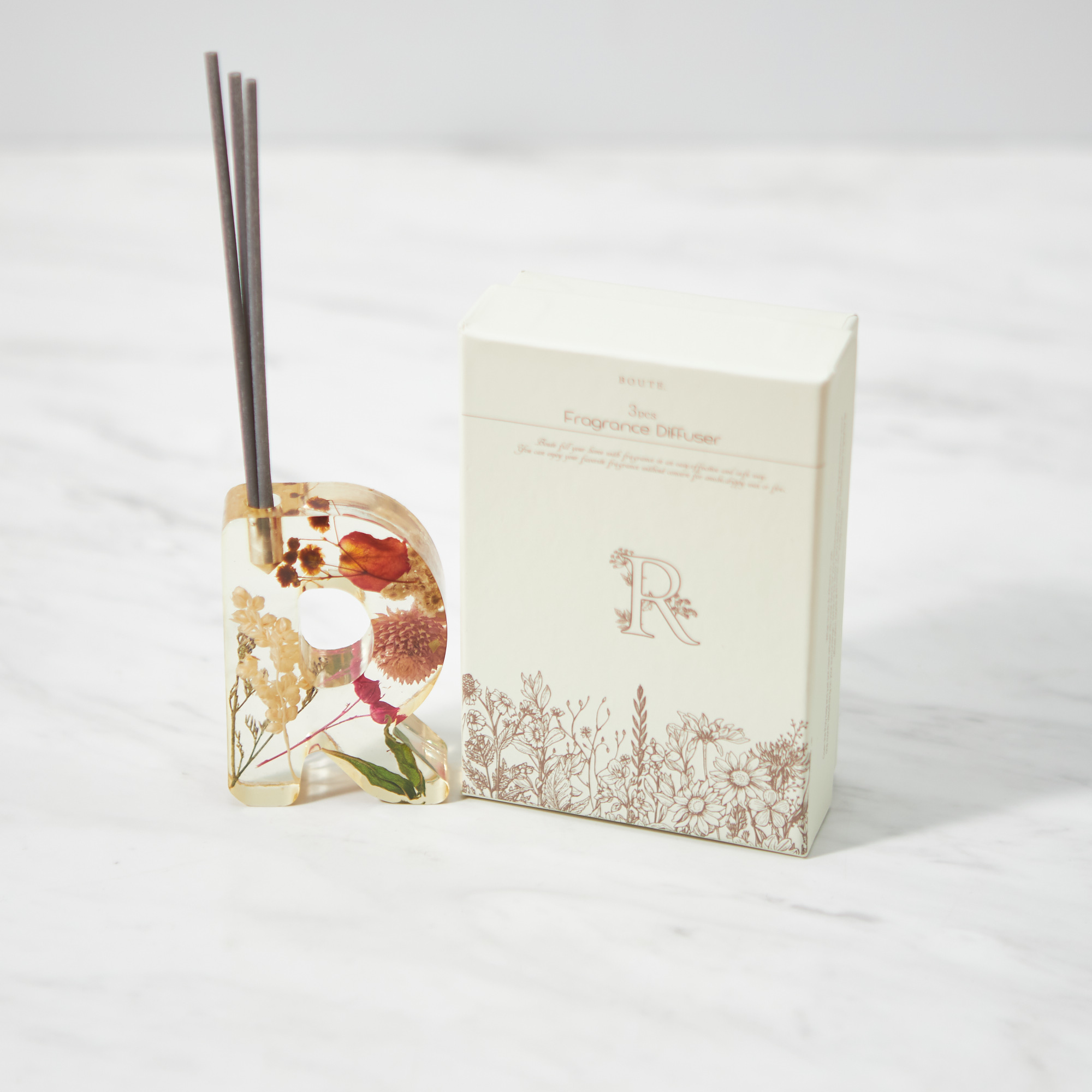 イニシャル▪️メッセージ手彫りします。あなただけのモダン ディフューザー イニシャル▪️メッセージ手彫りします。あなただけのモダン