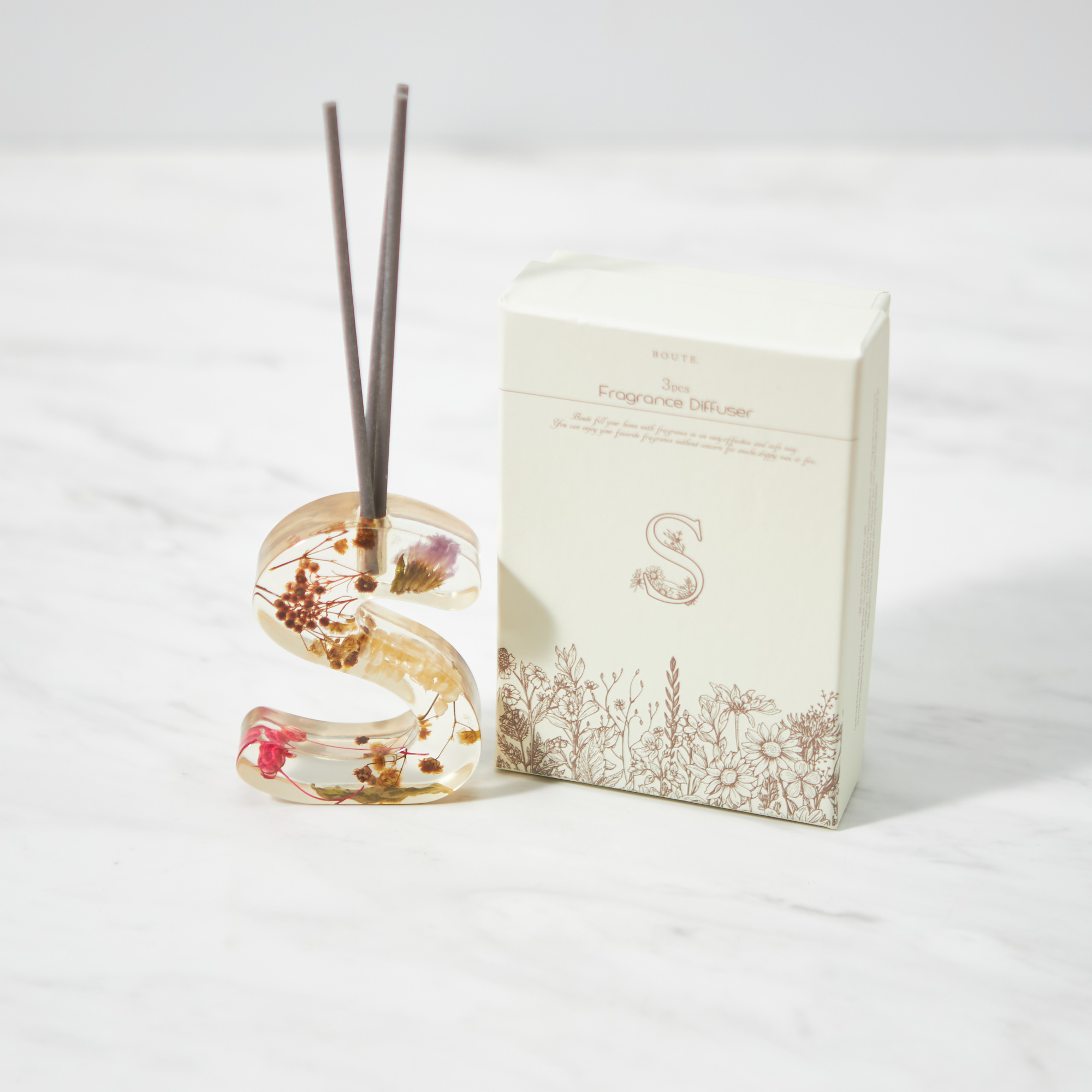 イニシャル▪️メッセージ手彫りします。あなただけのモダン ディフューザー イニシャル▪️メッセージ手彫りします。あなただけのモダン