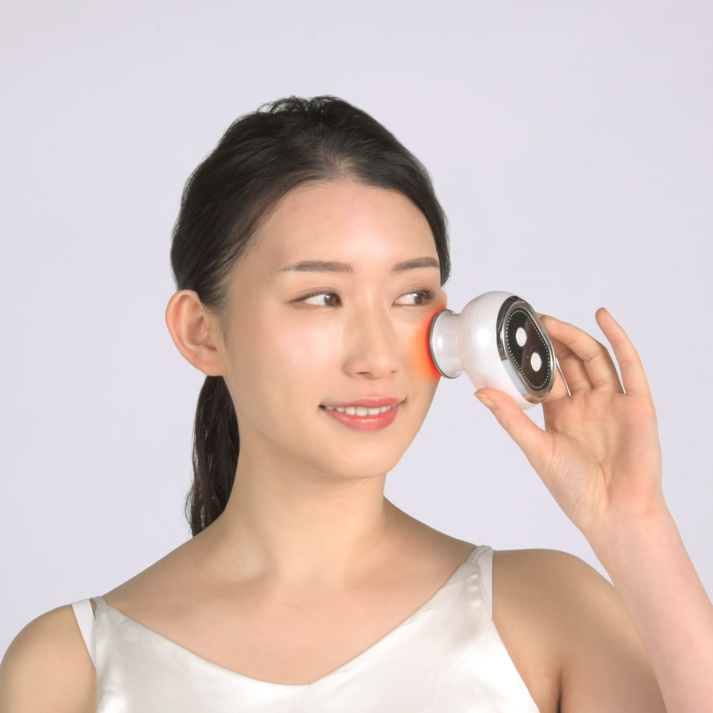 Beapro16 うるハリフト 本格派コンパクト美顔器 | Beapro（ビープロ