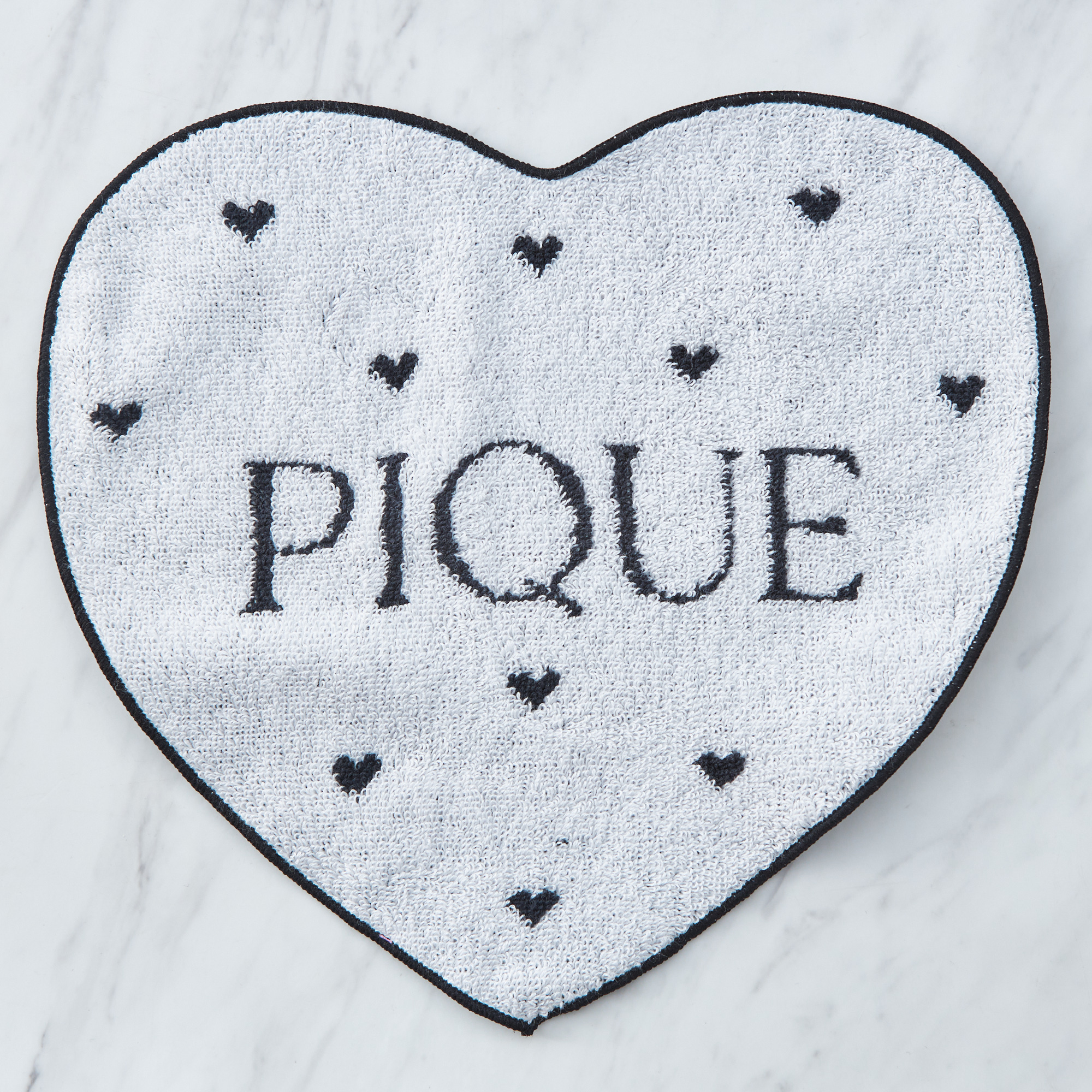 WOMEN】ハートロゴ 刺繍サテンポーチ＆マグカップ＆ハンドタオルセット