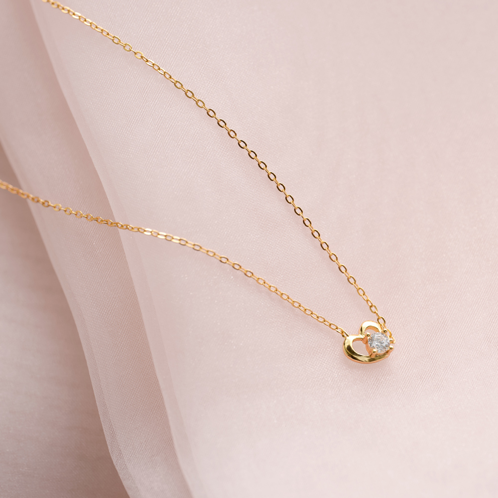 【本日22時迄の特別価格❗】4℃　ハートストーン付きドロップネックレス ハートセンターストーンネックレス | C'shell（シシェル）のプレゼント