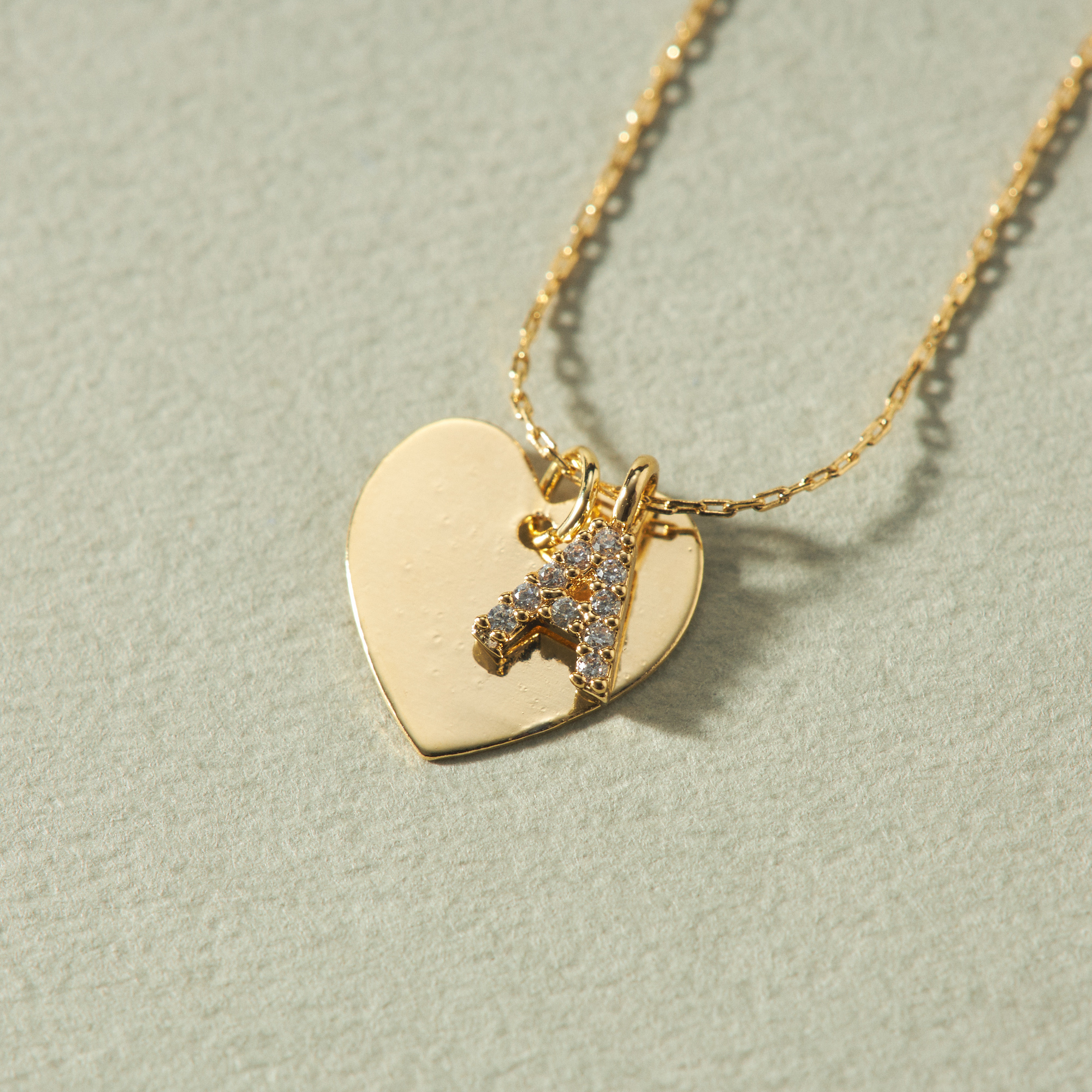名入れギフト】イニシャルハートネックレス | Precious（プレシャス