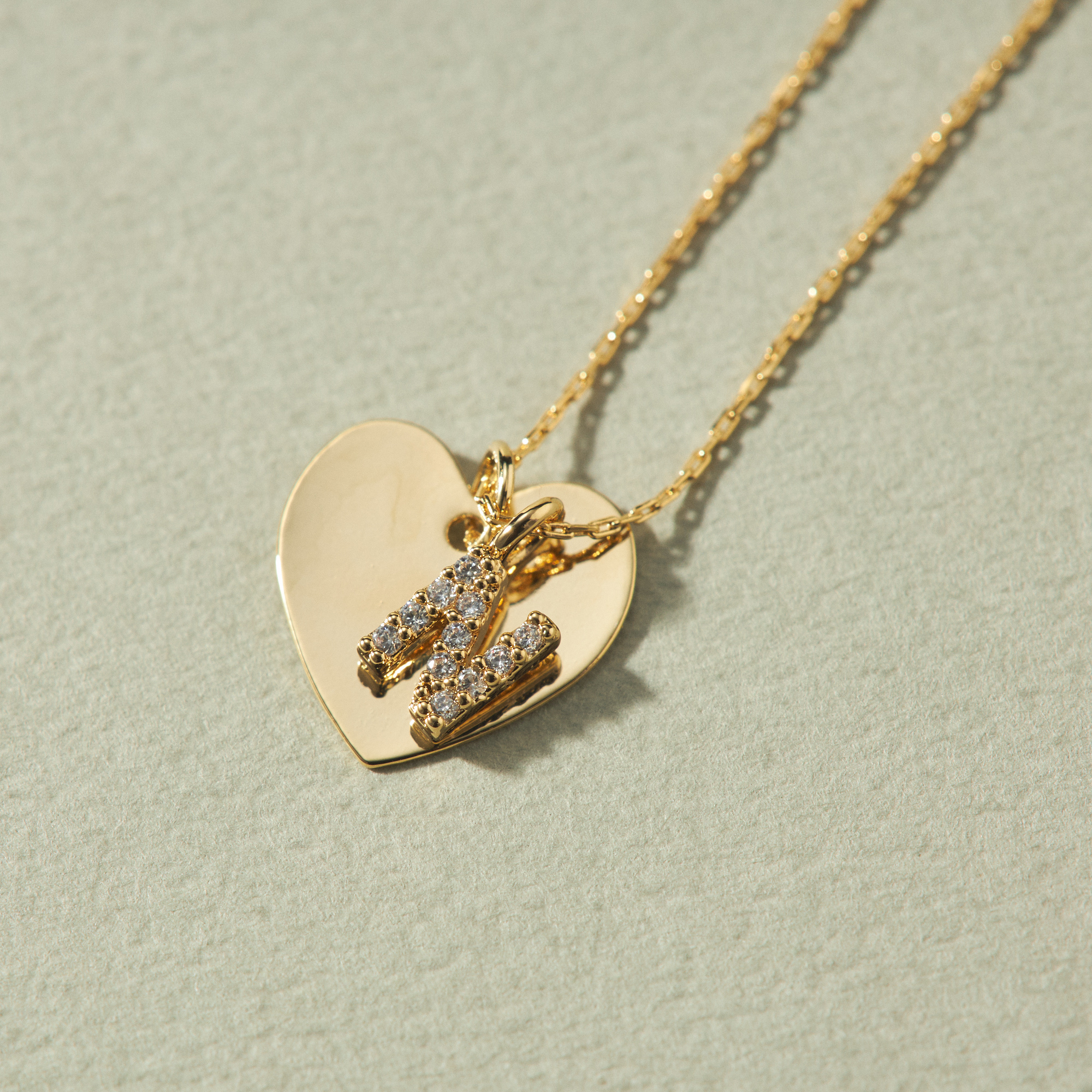 名入れギフト】イニシャルハートネックレス | Precious（プレシャス