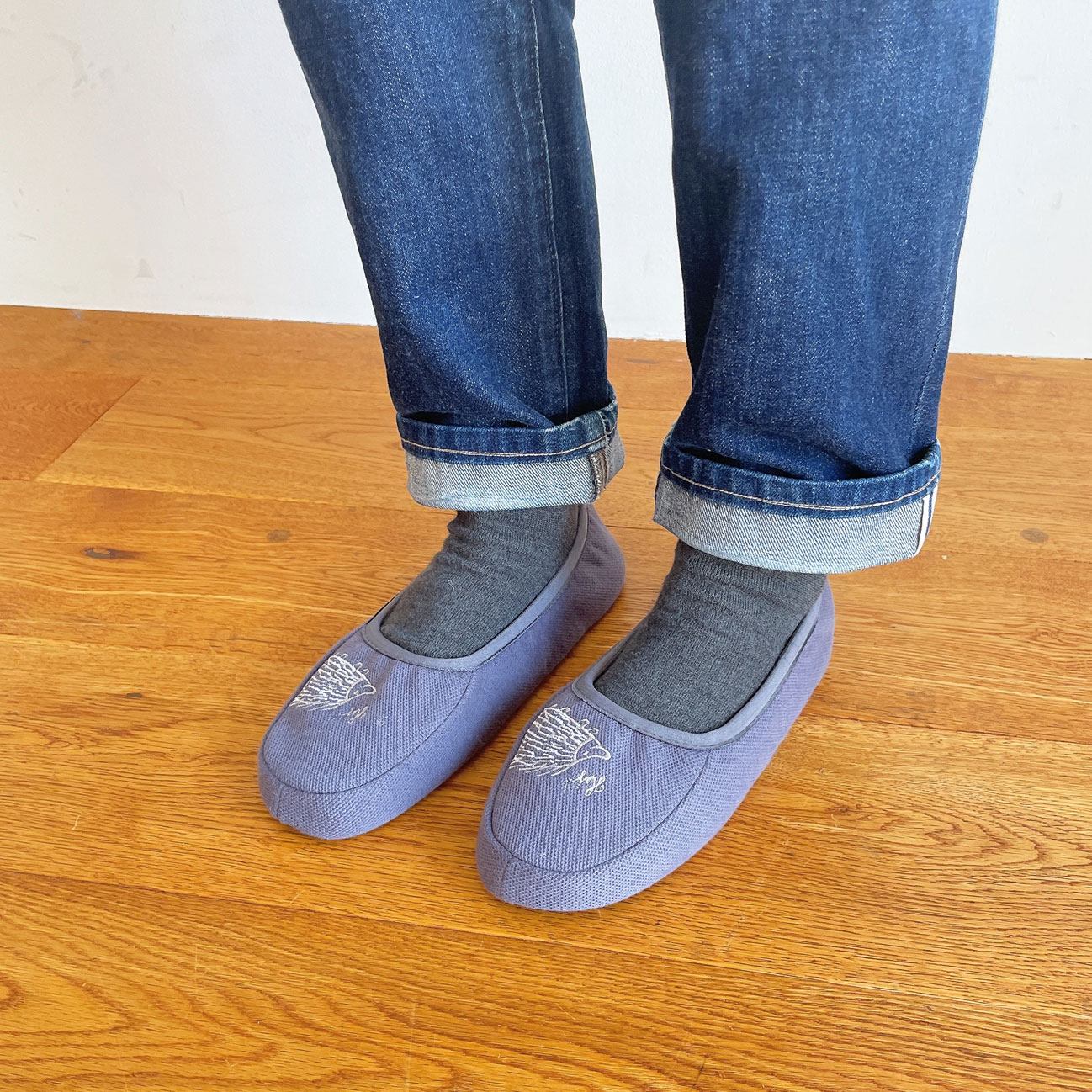 はりねずみ携帯スリッパ | LISA LARSON（リサ・ラーソン）のプレゼント