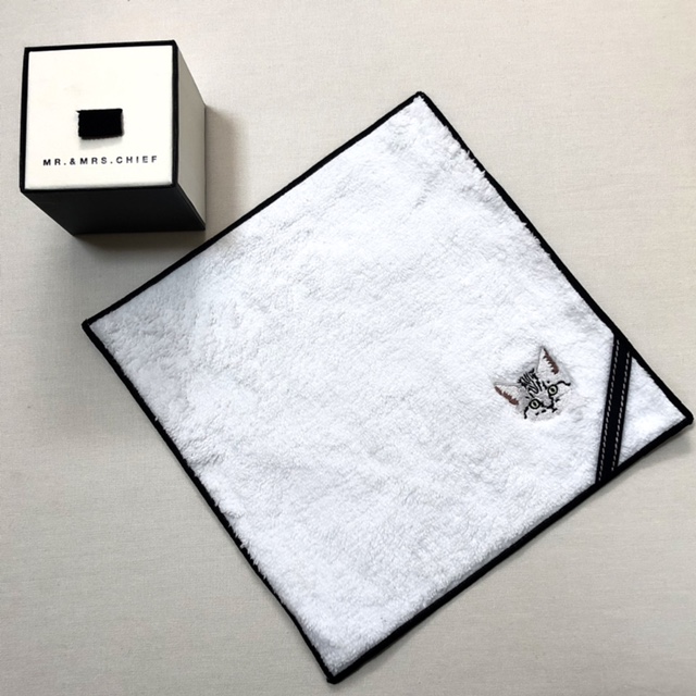 クリスマス限定】ハンカチ [NEKO] | MR. & MRS. CHIEF（ミスターアンド