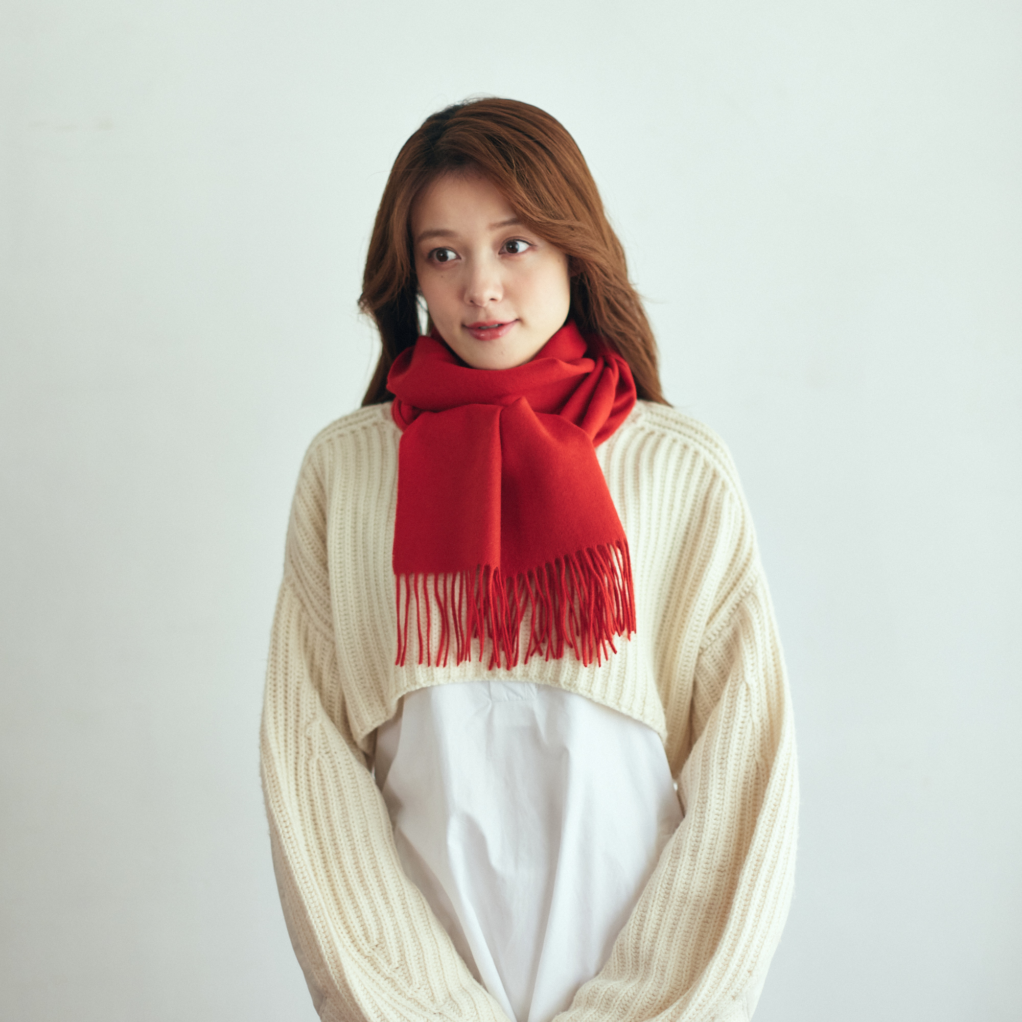 TOMORROW LANDベージュ ニットマフラーと手袋セットカシミヤ100% TOMORROW LANDベージュ ニットマフラーと手袋セットカシミヤ100%