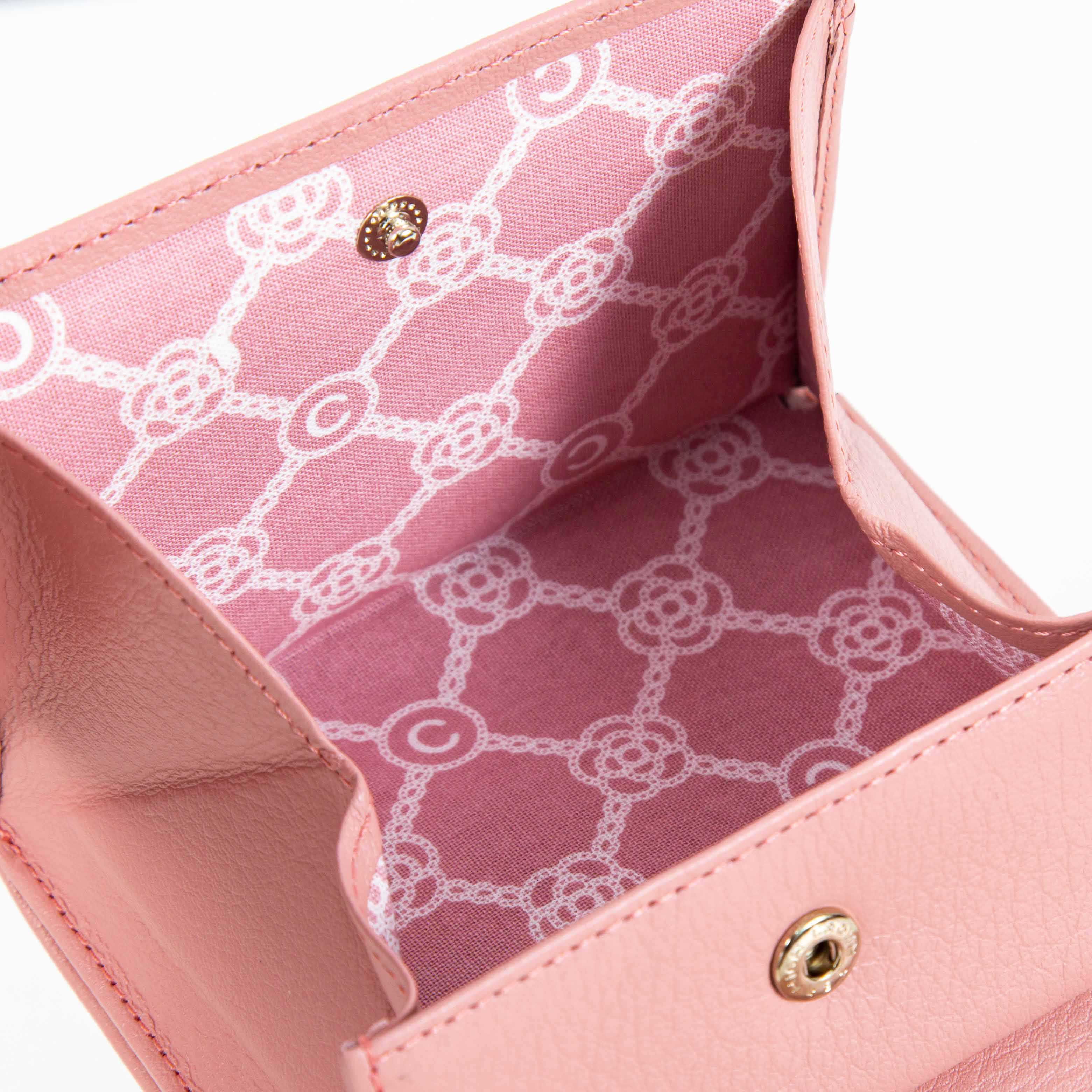 ワッフル BOX折り財布 | CLATHAS（クレイサス）のプレゼント・ギフト