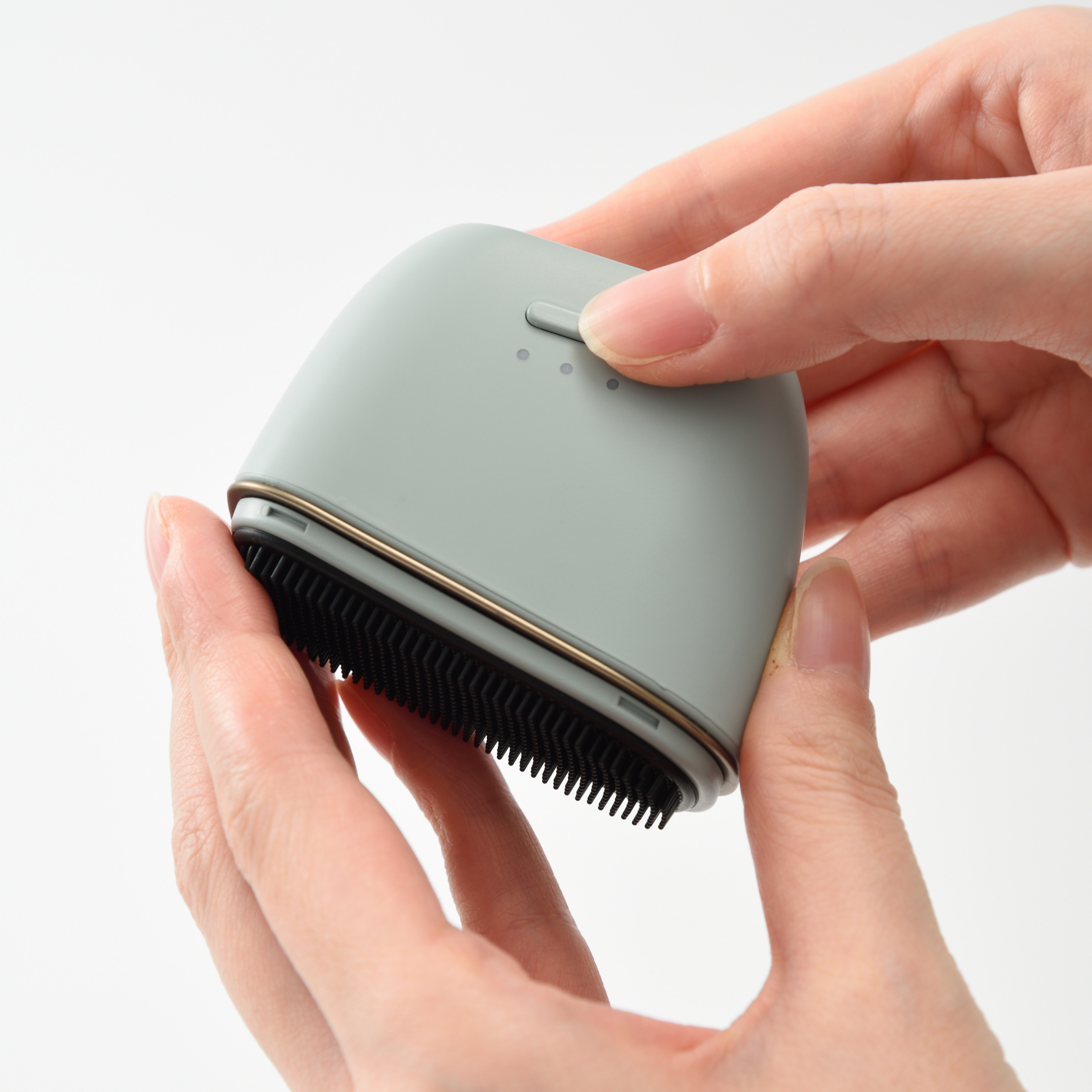 イオン洗顔ブラシ | BRUNO（ブルーノ）のプレゼント・ギフト通販