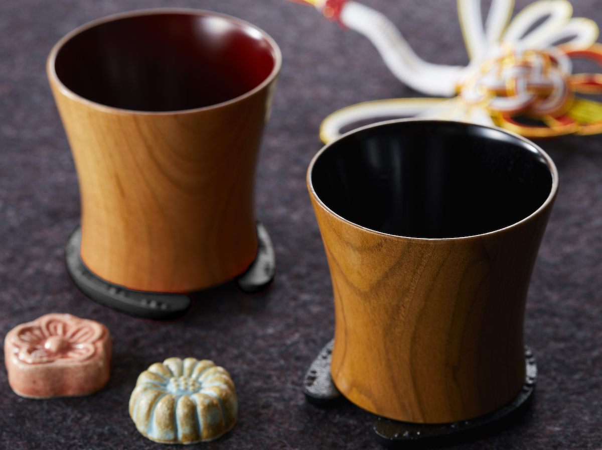 福おちょこ 山桜 漆塗り | バンザイ・ファクトリーのプレゼント